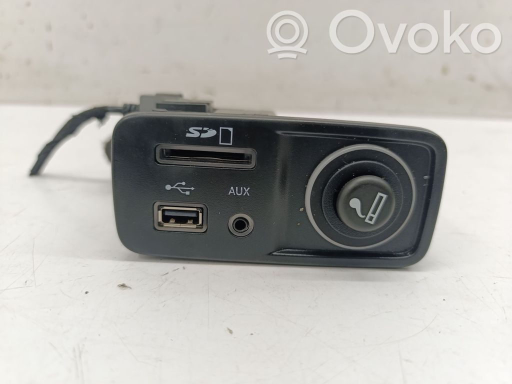 Jeep Cherokee KL Enchufe conector USB 