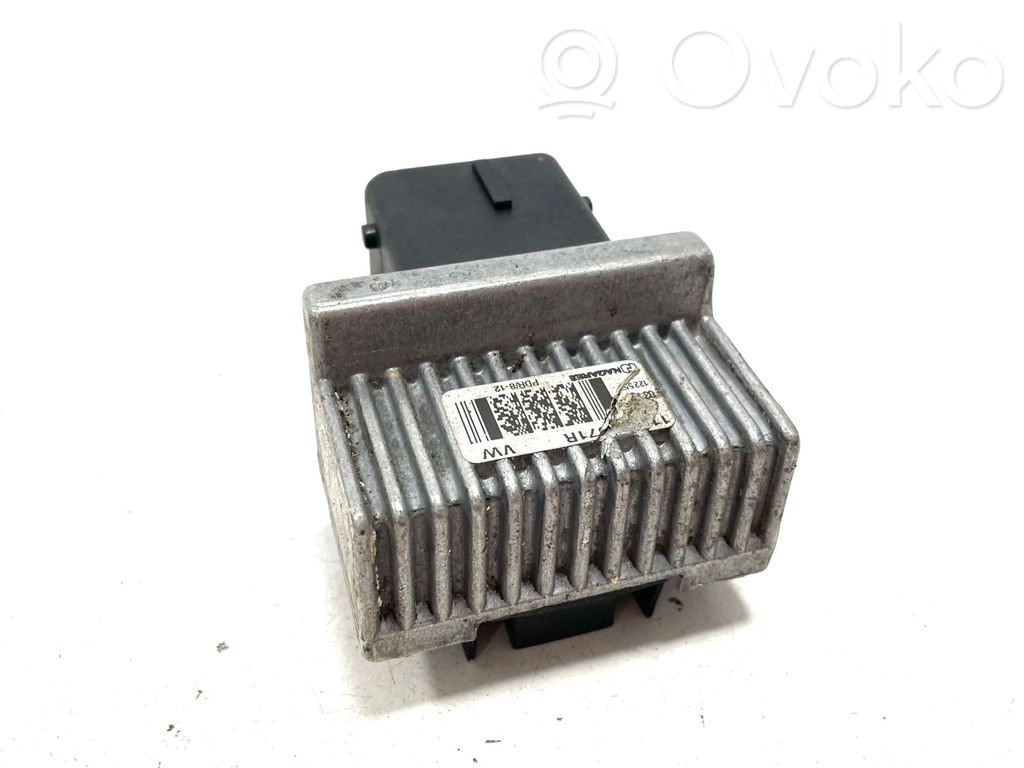 Renault Clio IV Glow plug pre-heat relay 