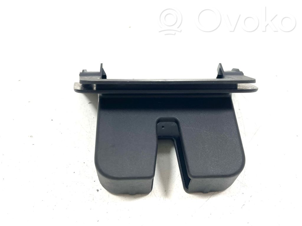 Audi Q3 8U Tailgate/boot lid lock trim 