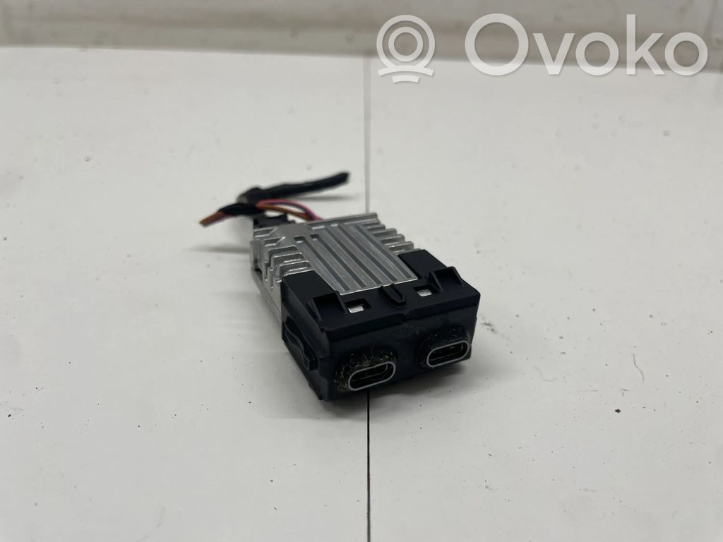 BMW iX Разъем USB 