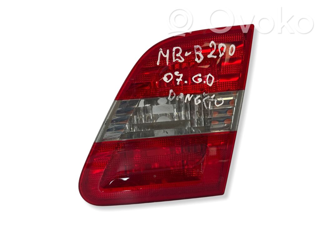 Lampy tylnej klapy bagażnika   A1698201664,600080000