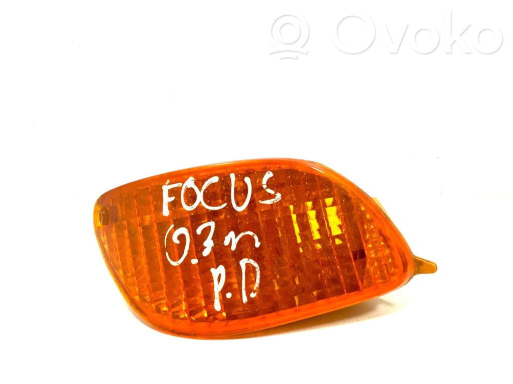 Ford Focus Front indicator light 