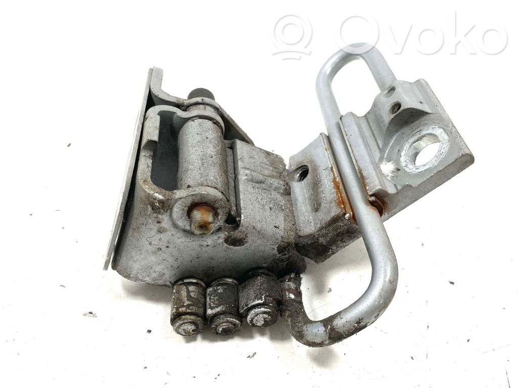 Audi A3 S3 A3 Sportback 8P Front door lower hinge 
