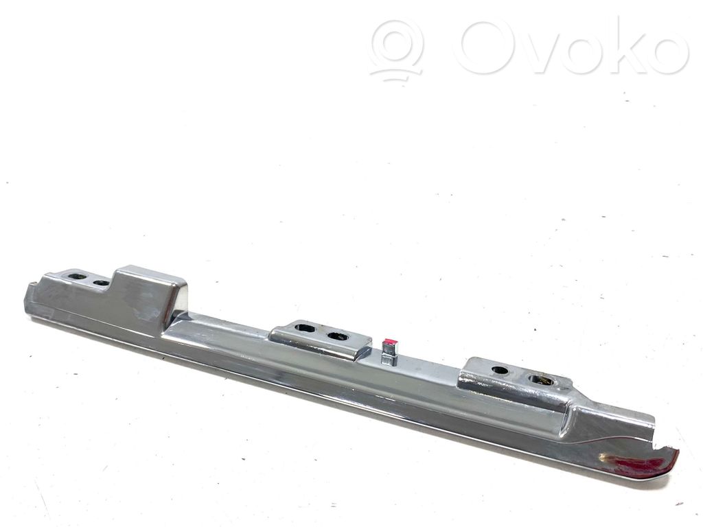 Toyota Avensis T270 Dashboard glove box trim 