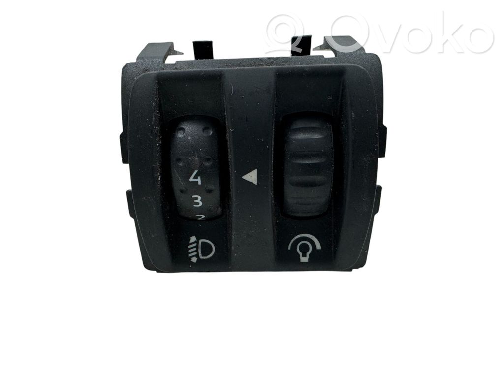 Renault Clio III Headlight level height control switch 