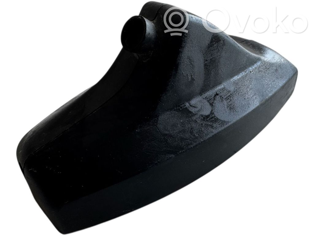 Rearview mirror trim   7069491
