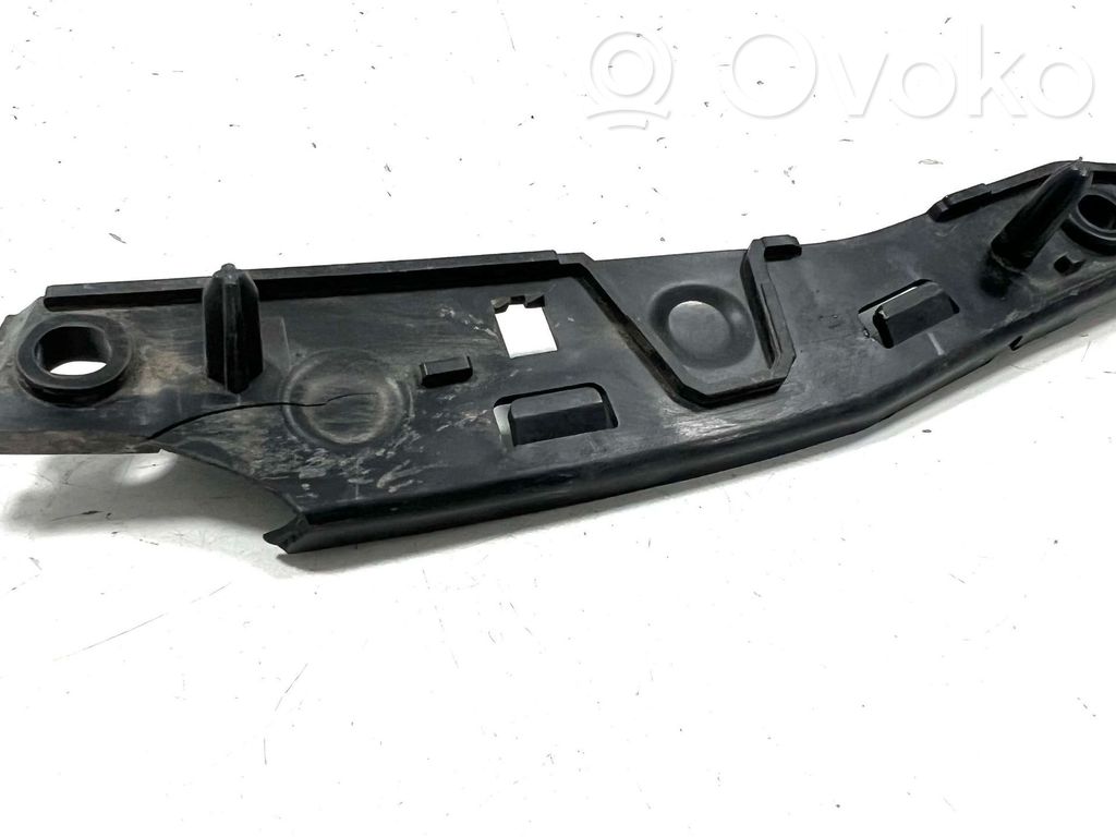 Citroen C3 Fender mounting bracket 