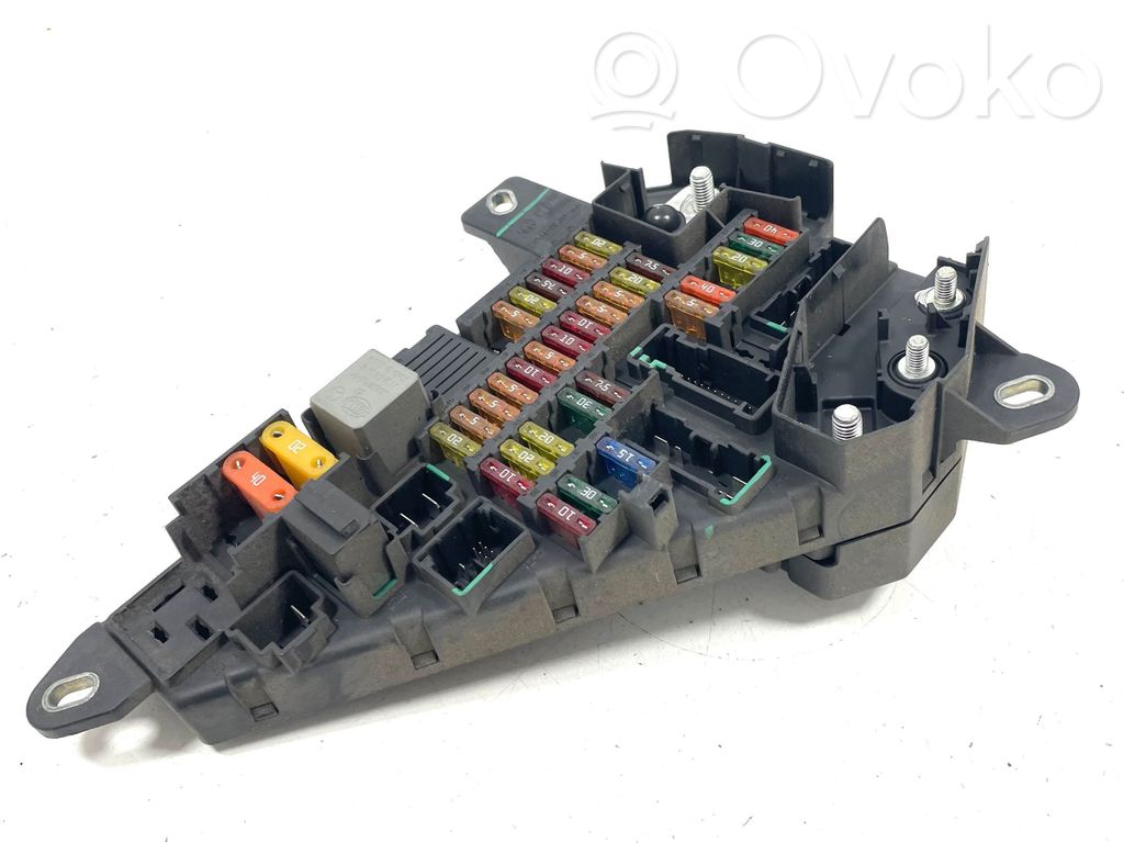 BMW 5 E60 E61 Fuse module 