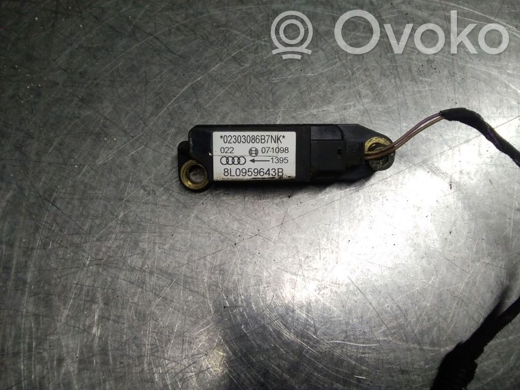 Audi A3 S3 8L Czujnik uderzenia Airbag 