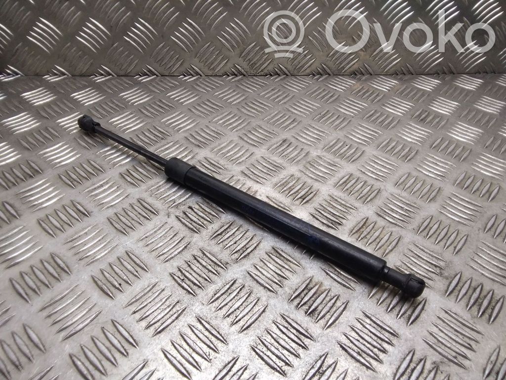 BMW 3 E90 E91 Amortizatorius galinio dangčio 
