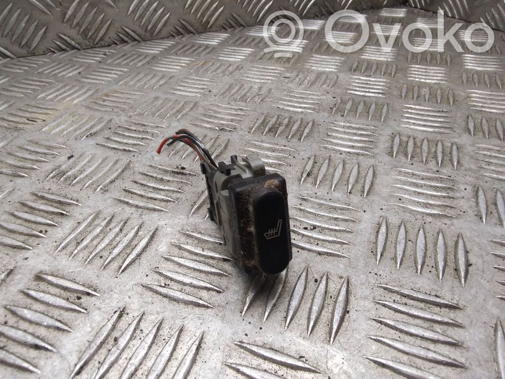 Nissan Qashqai Seat heating switch 