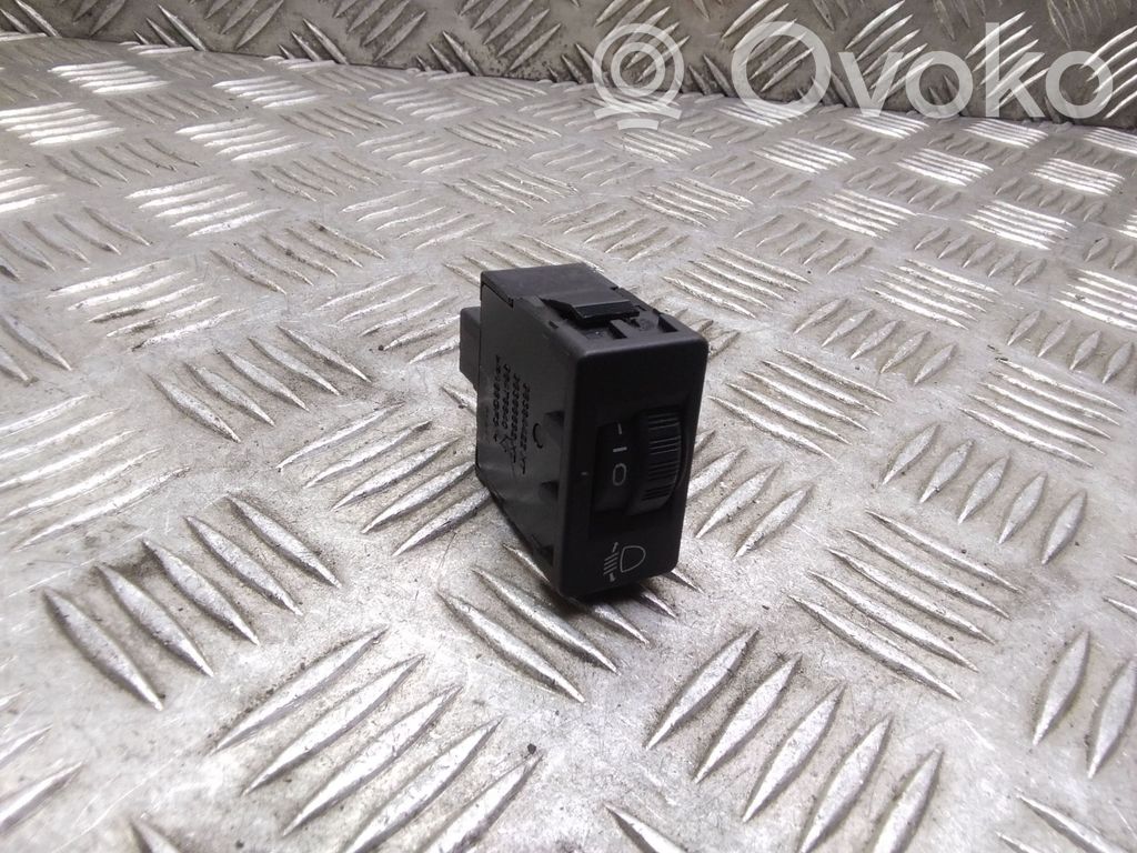 Peugeot 207 Headlight level height control switch 