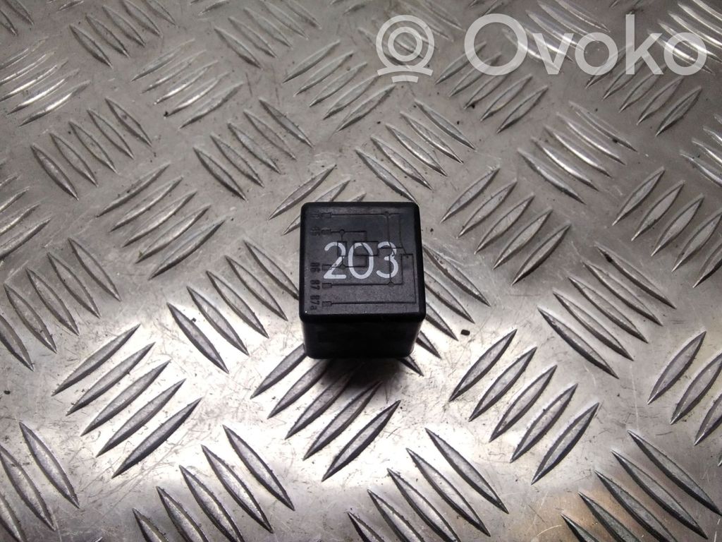 Audi A6 S6 C4 4A Other relay 