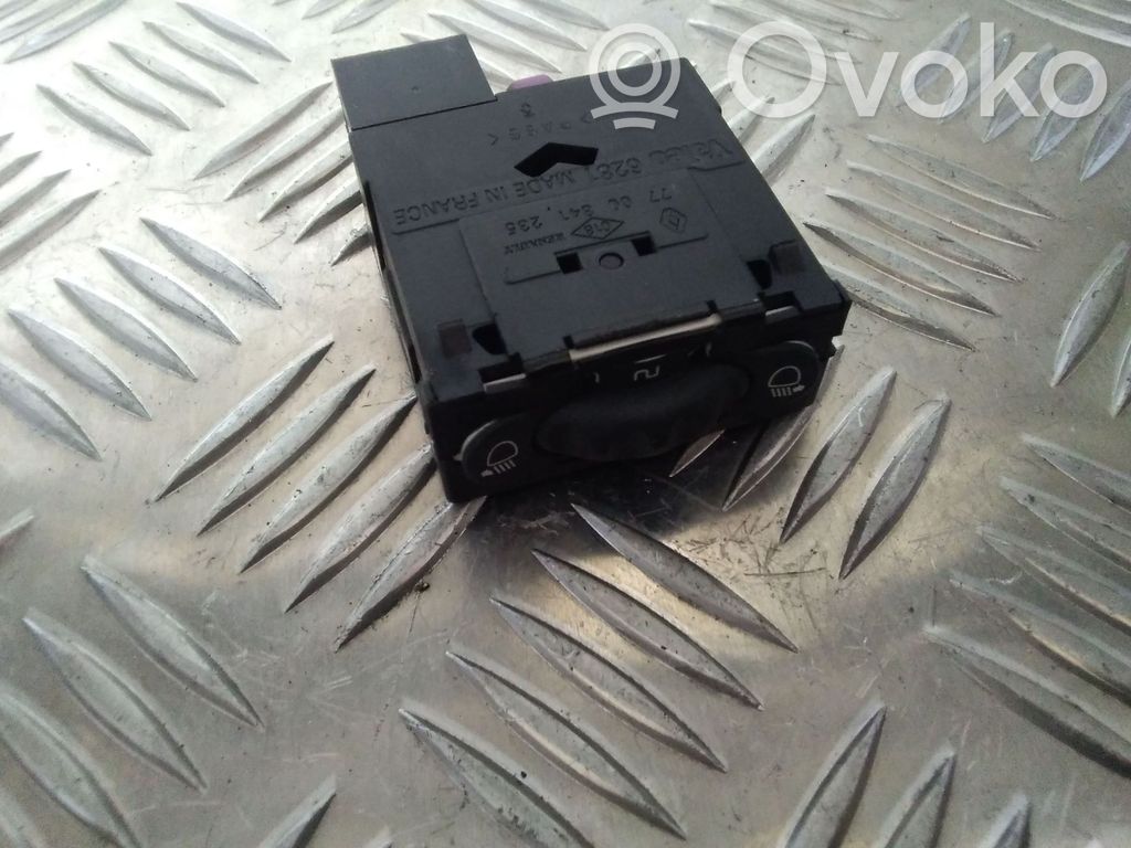 Renault Megane I Headlight level height control switch 