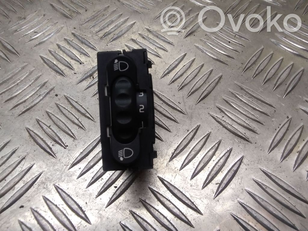 Renault Megane I Headlight level height control switch 