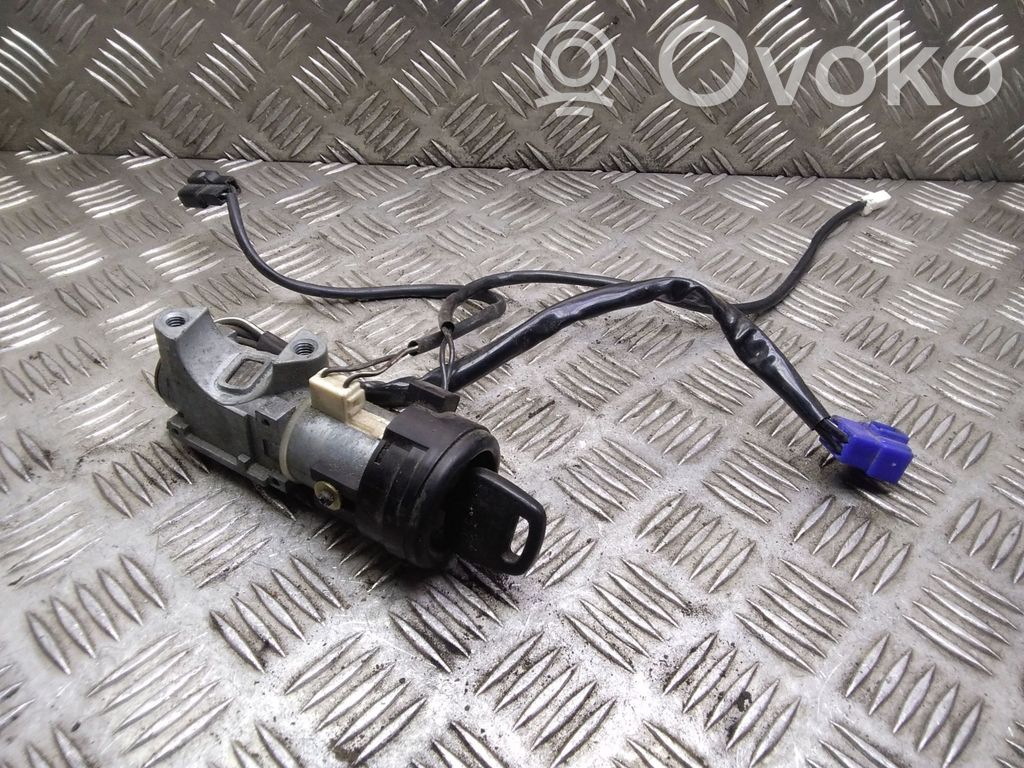 Subaru Legacy Užvedimo spynelė 