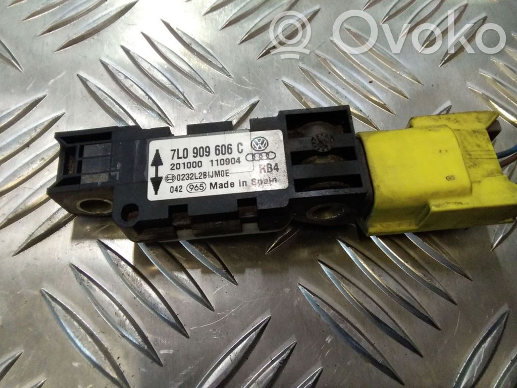 Czujnik uderzenia Airbag   7L0909606C