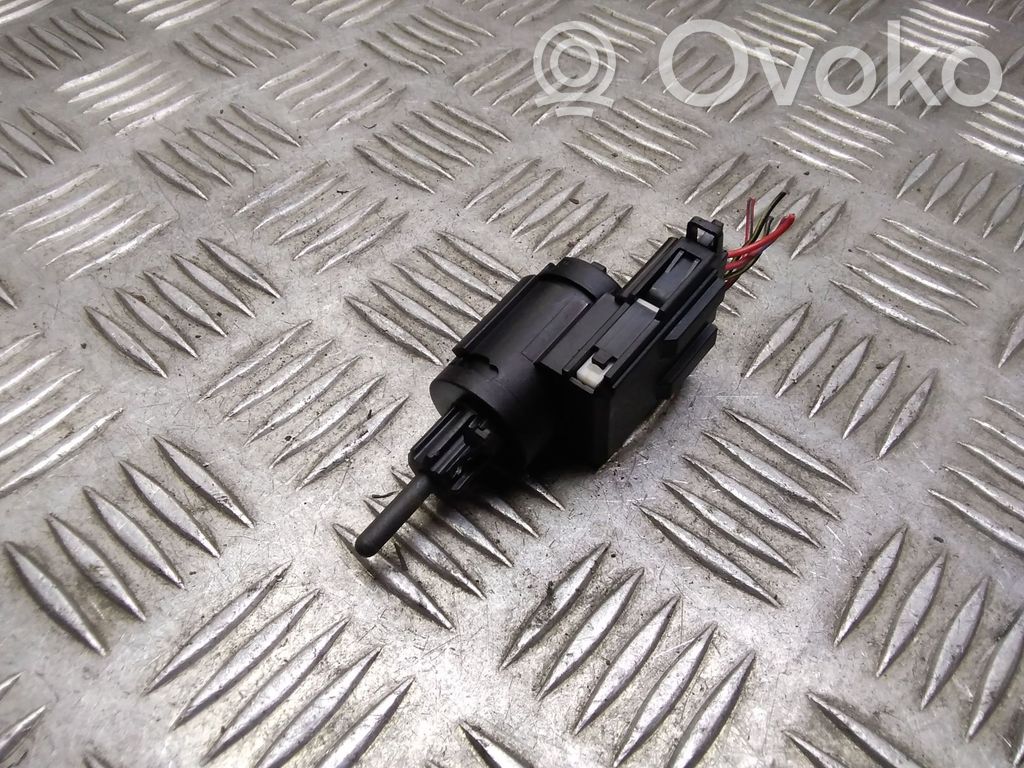 Volkswagen Phaeton Brake pedal sensor switch 
