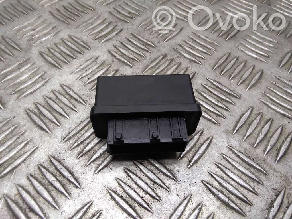 Peugeot 308 Fuel pump relay 
