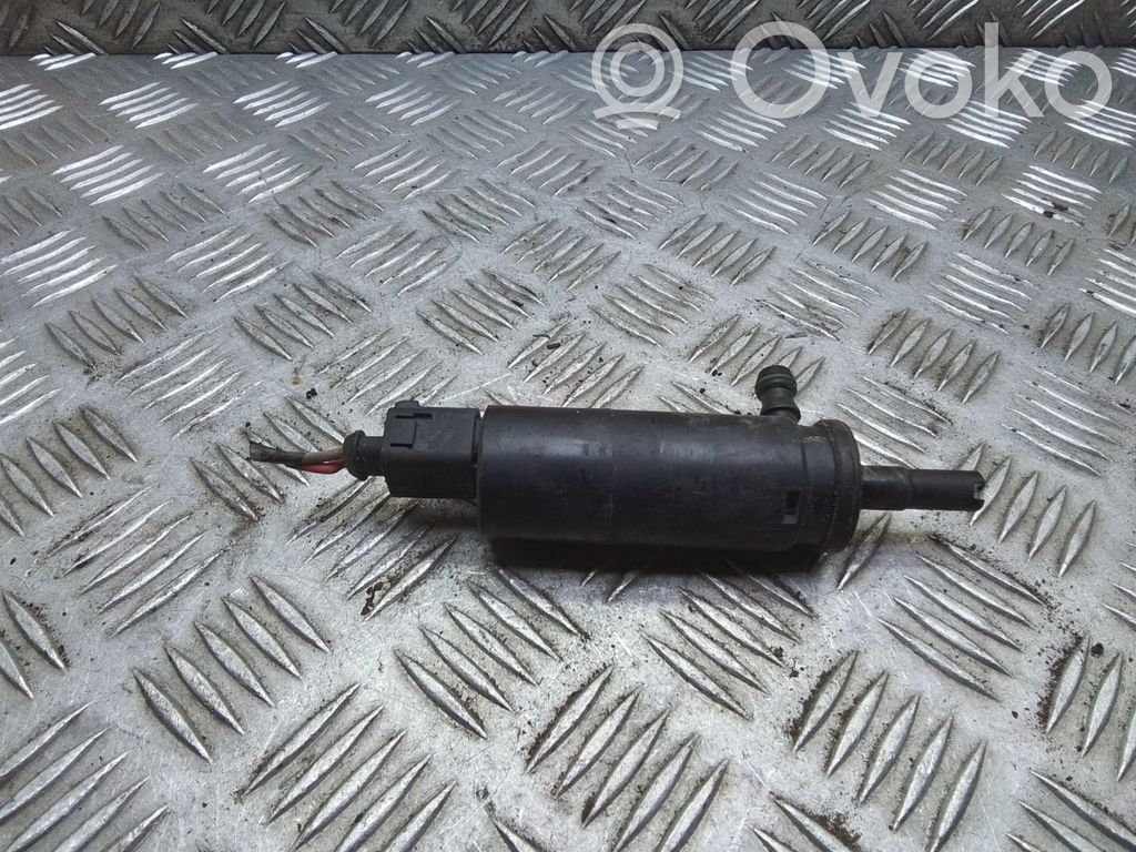 Seat Alhambra (Mk1) Windscreen/windshield washer pump 