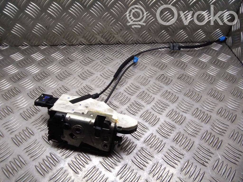 Citroen C4 I Picasso Front door lock 