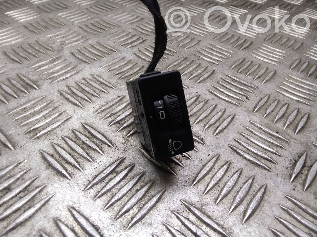 Peugeot 308 Headlight level height control switch 