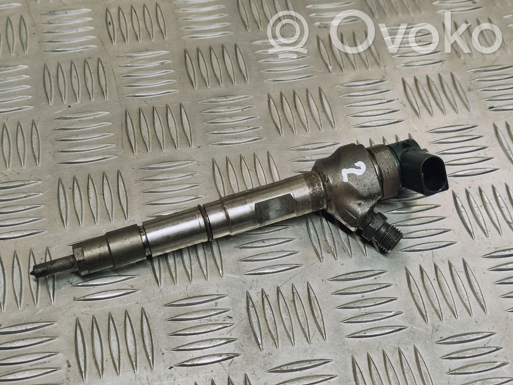 Volkswagen PASSAT B8 Inyector de combustible 