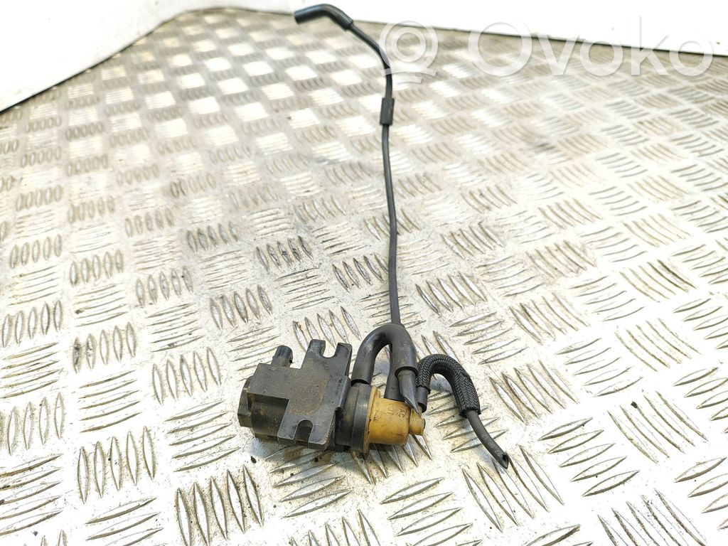 Mercedes-Benz C W204 Turbo solenoid valve 