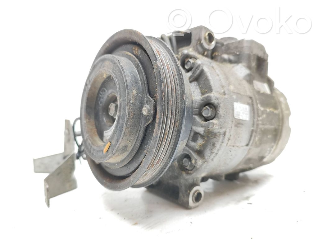 Volkswagen PASSAT B5.5 Air conditioning (A/C) compressor (pump) 