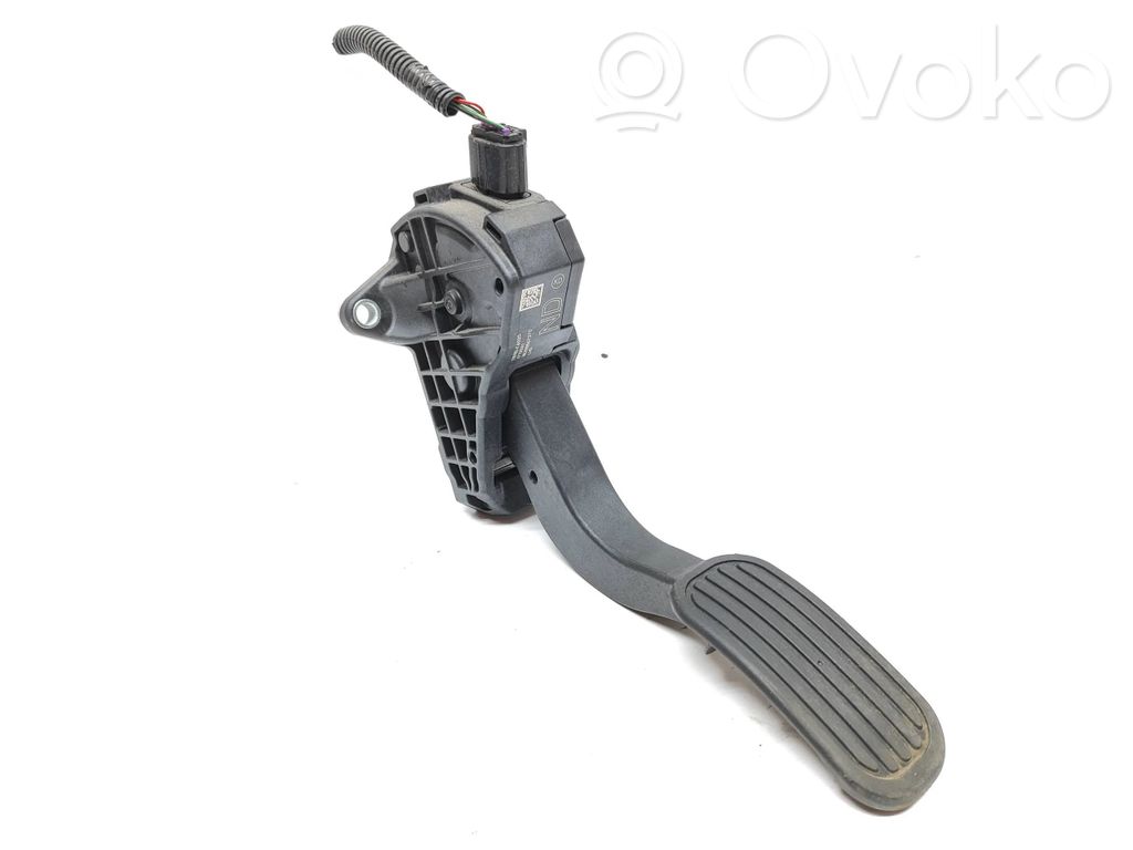 Toyota C-HR I Accelerator throttle pedal 