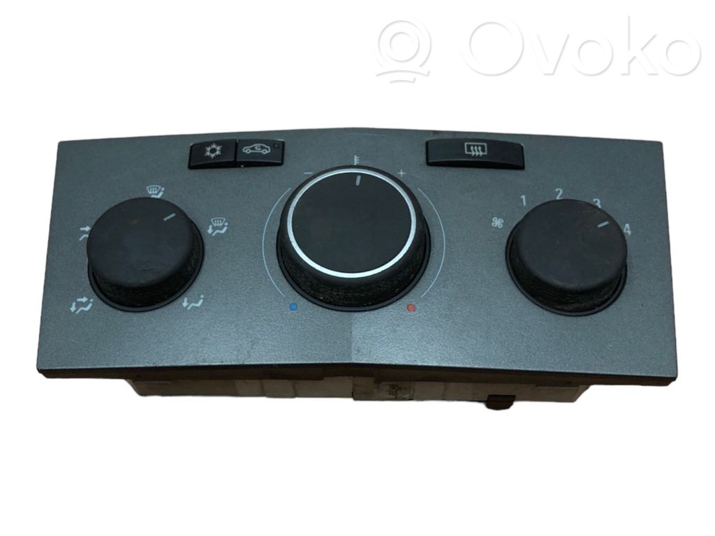 Opel Astra H Climate control unit 