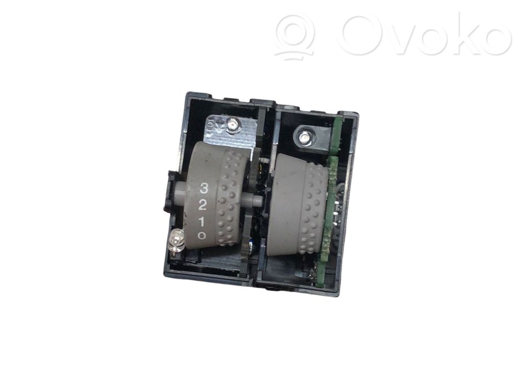 KIA Ceed Headlight level height control switch 