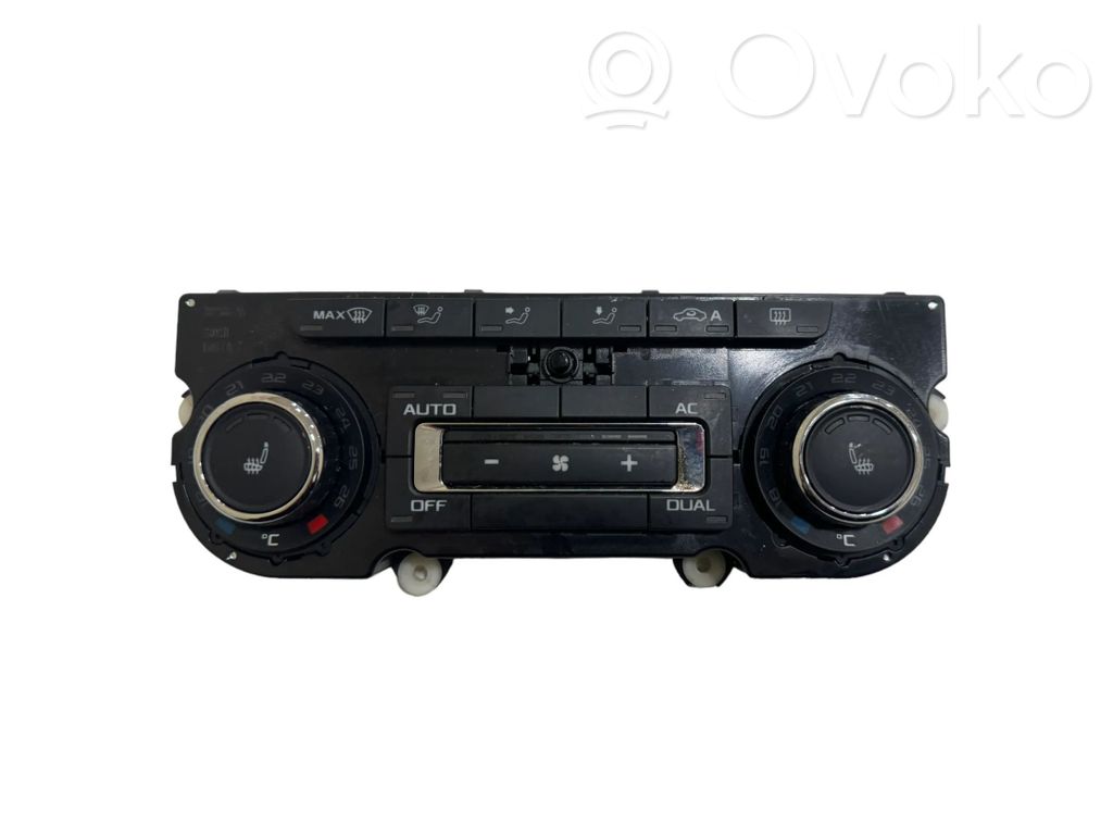 Skoda Octavia Mk2 (1Z) Climate control unit 