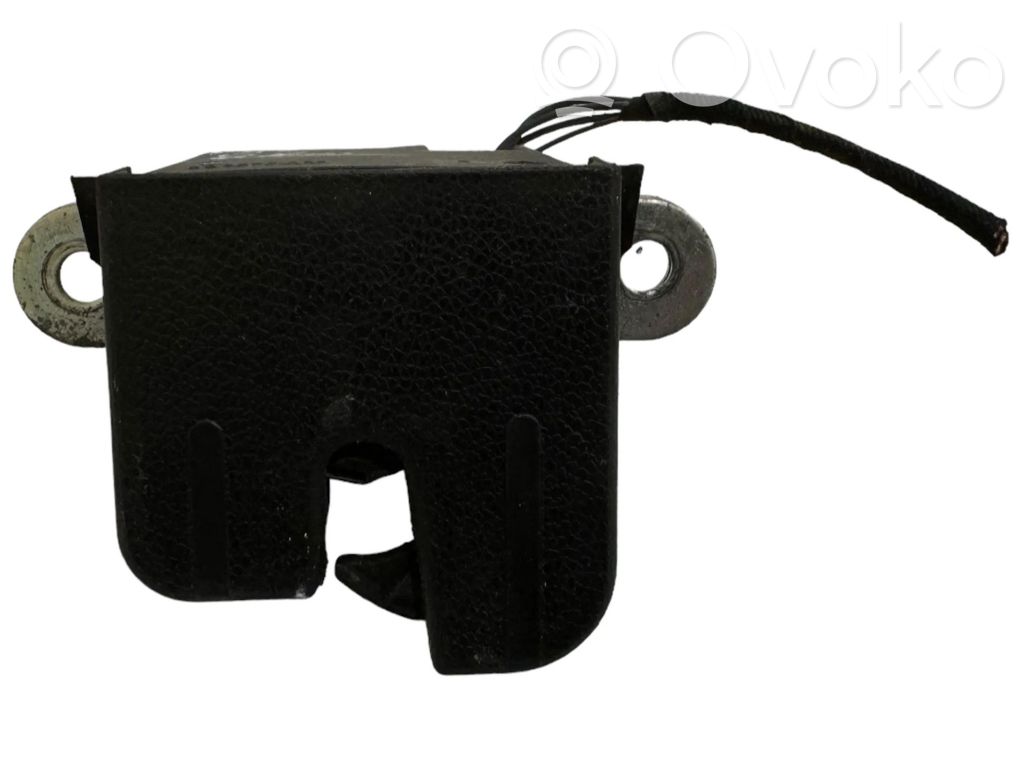 Volkswagen PASSAT B6 Tailgate/trunk/boot lock/catch/latch 
