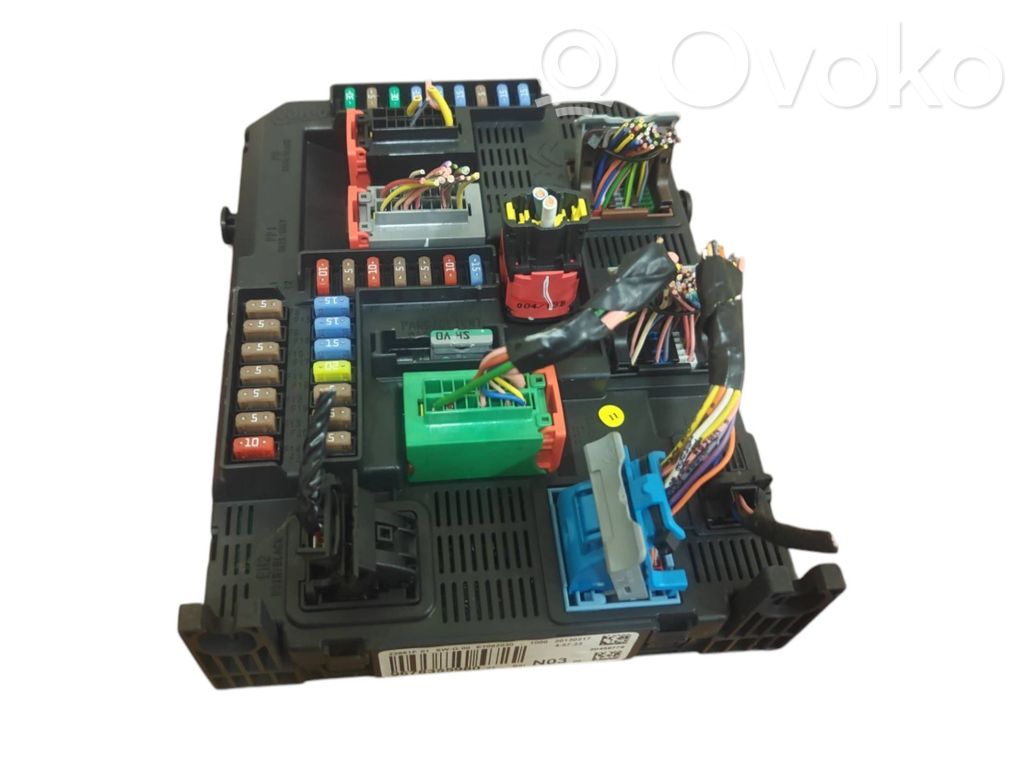 Peugeot 208 I Fuse module 