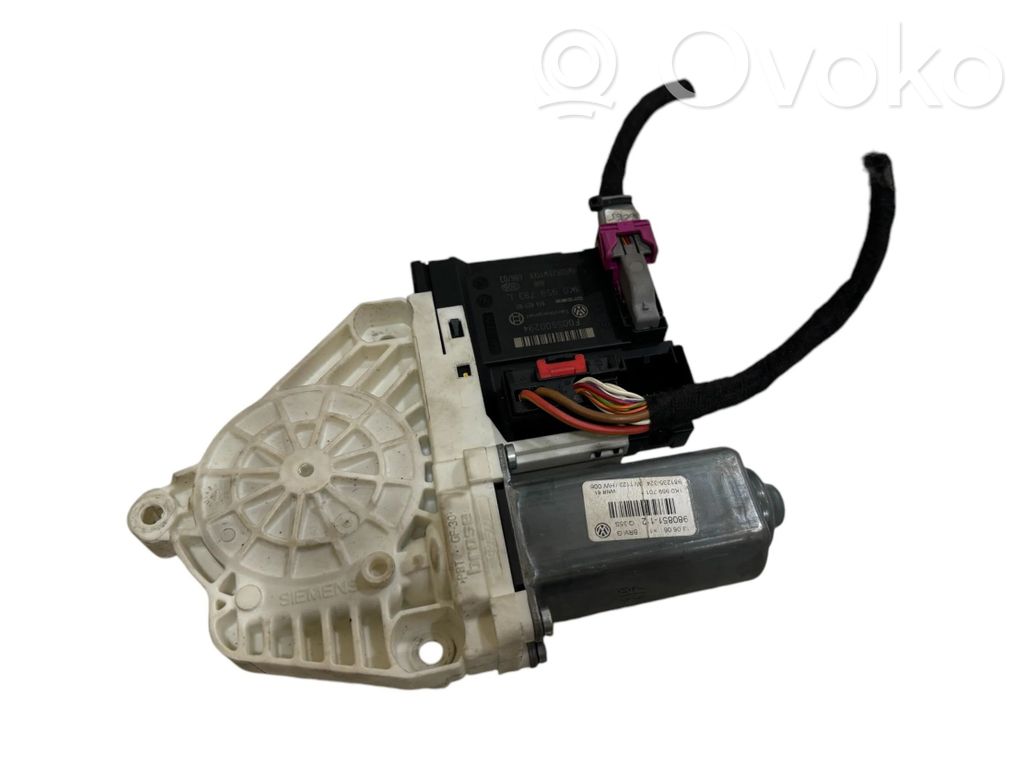 Silnik regulatora szyby drzwi przednich   980851112,1K0959701P,981235324