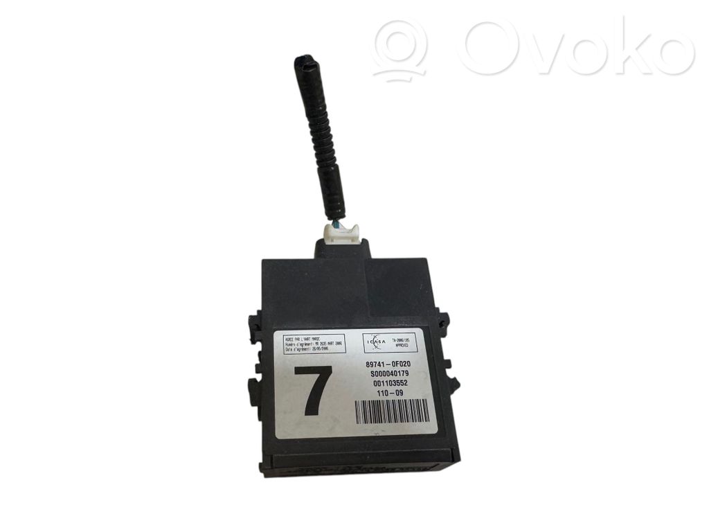 Toyota Corolla Verso AR10 Door control unit/module 