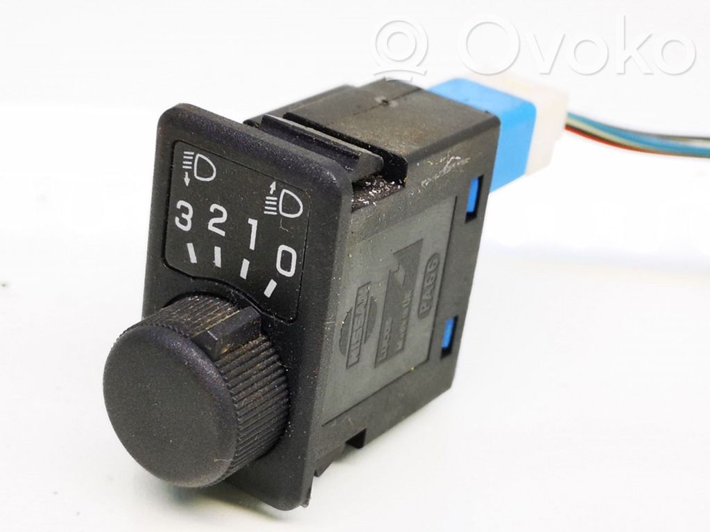 Nissan Primera Headlight level height control switch 