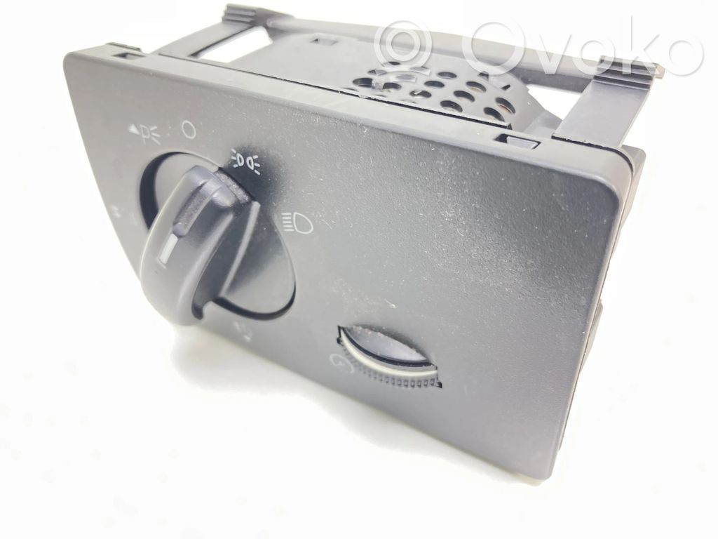 Ford Kuga I Light switch 