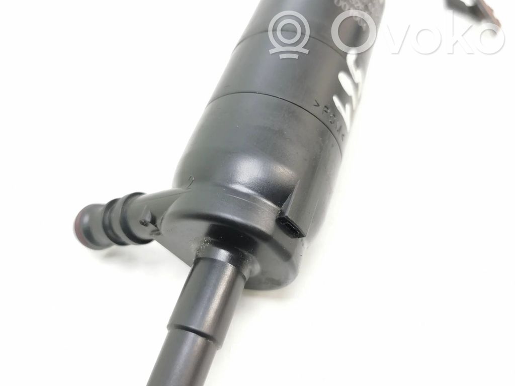 BMW 3 E90 E91 Headlight washer pump 