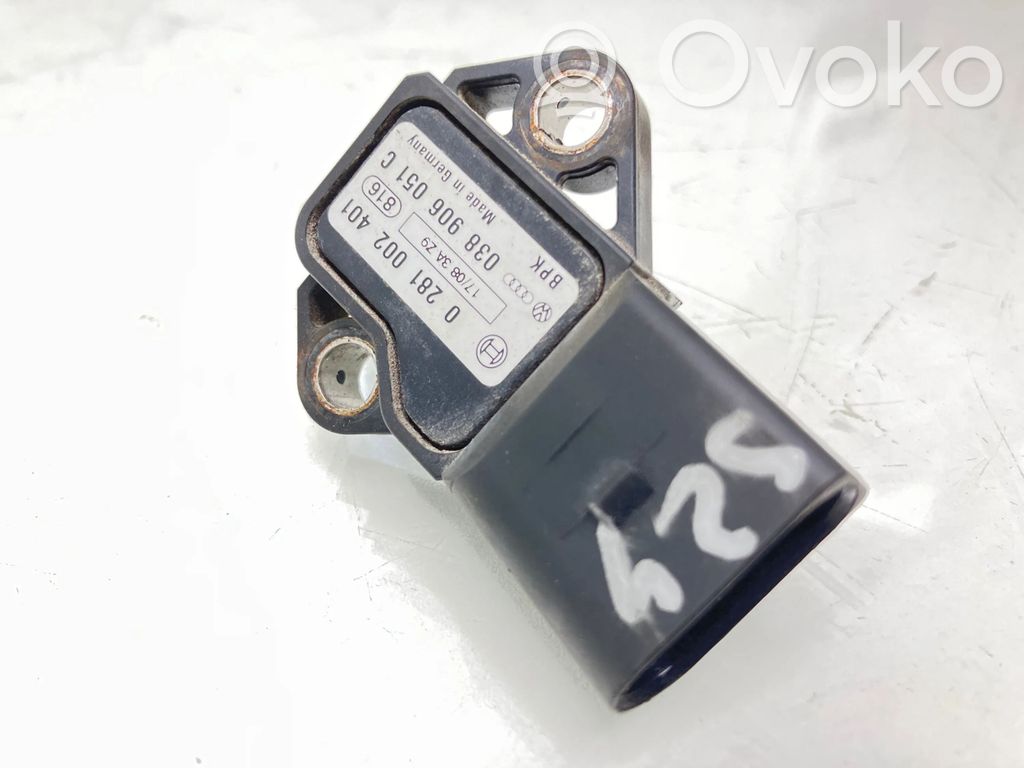 Oro slėgio daviklis   038906051C,17083AZ9,0281002401,03G906051E,03G906051F,03G906051M,1136735,1209552,38906051C,38906051D,3M219E928AA,7L6145795AB,7L6145795L,7L6145795R