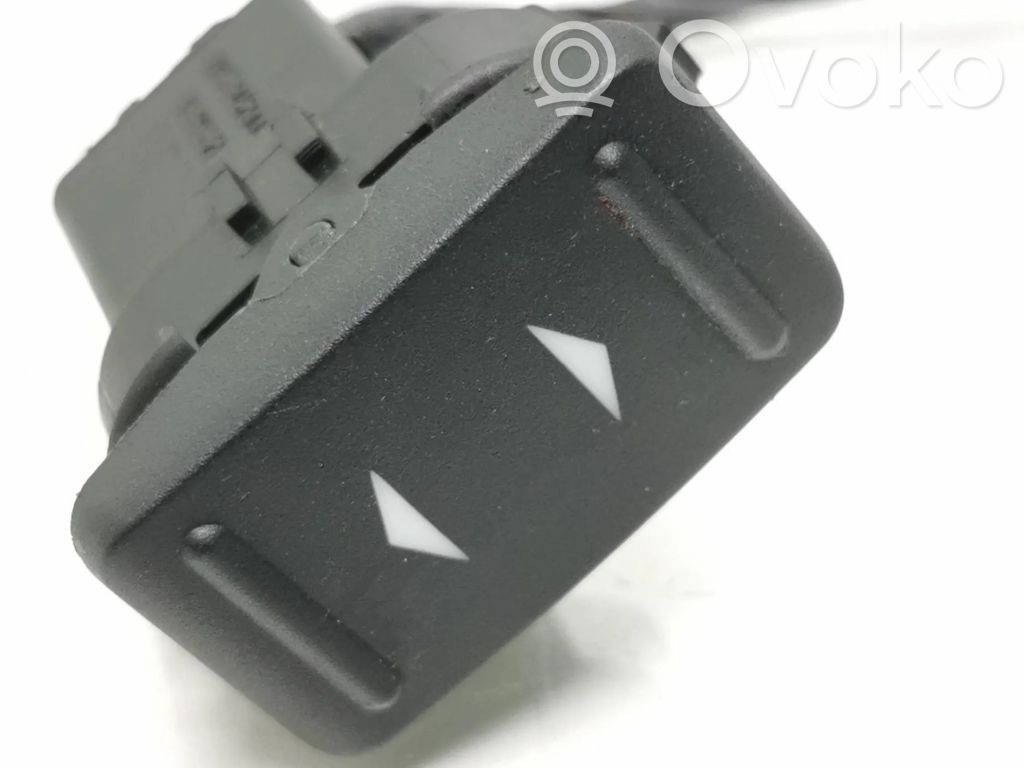 Ford Kuga I Electric window control switch 
