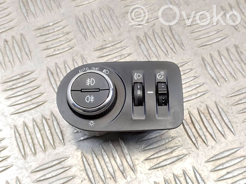 Opel Astra K Light switch 