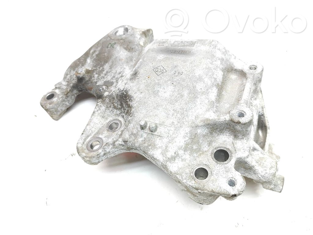 Renault Trafic III (X82) Engine mounting bracket 