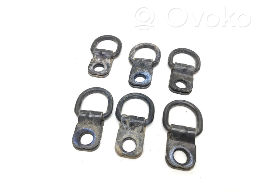 Tie down hook / loop