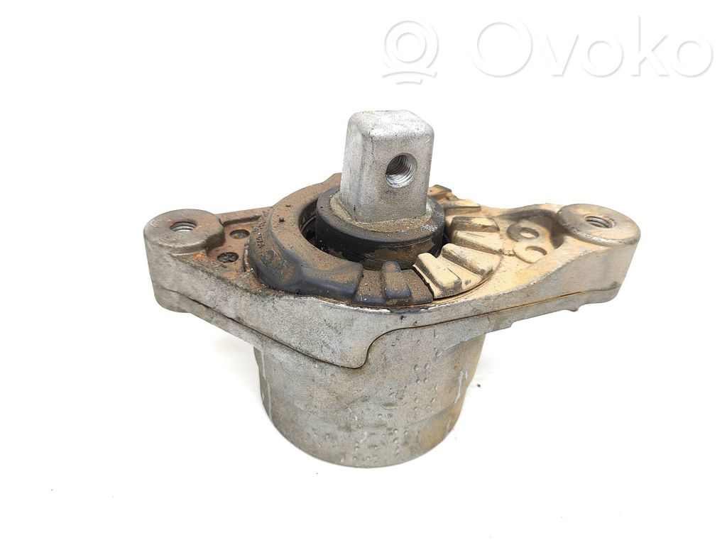 Maserati Ghibli Engine mount bracket 