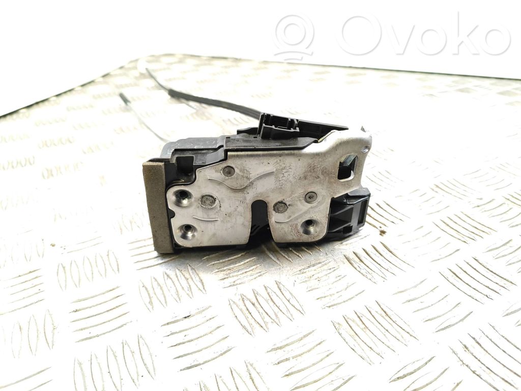 Opel Astra K Front door lock 