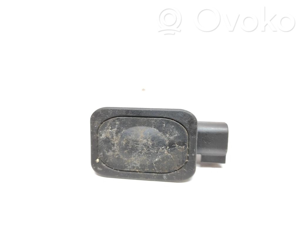 Land Rover Discovery Sport Tailgate opening switch 