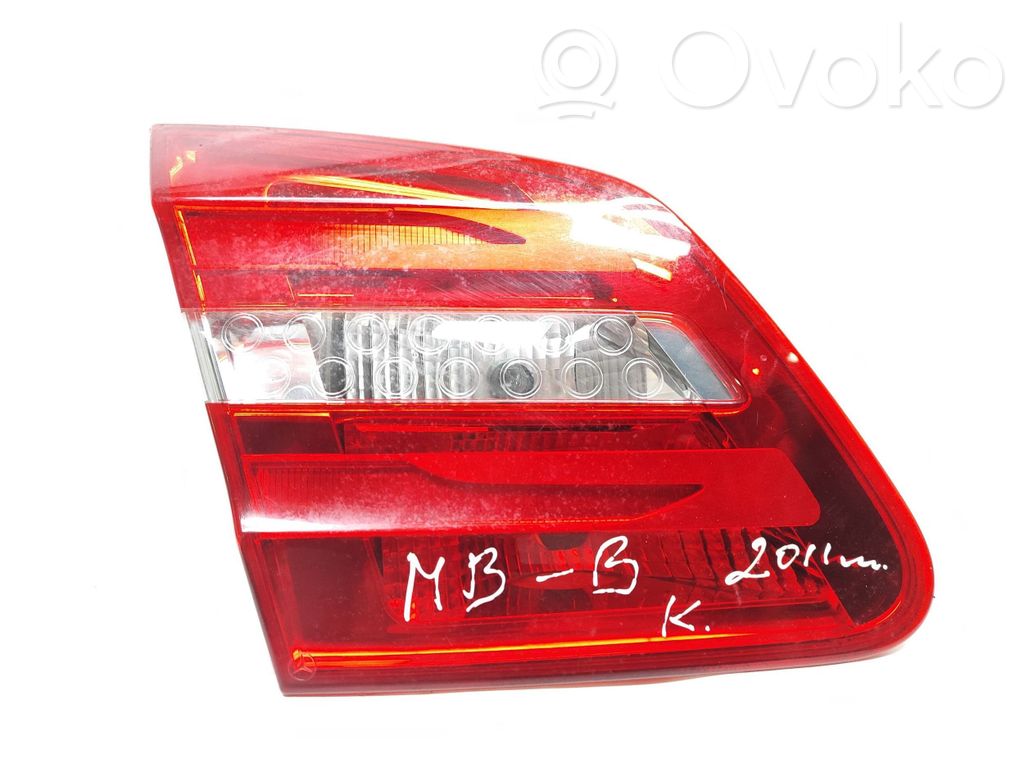 Mercedes-Benz B W246 W242 Lampă spate în capacul portbagajului 