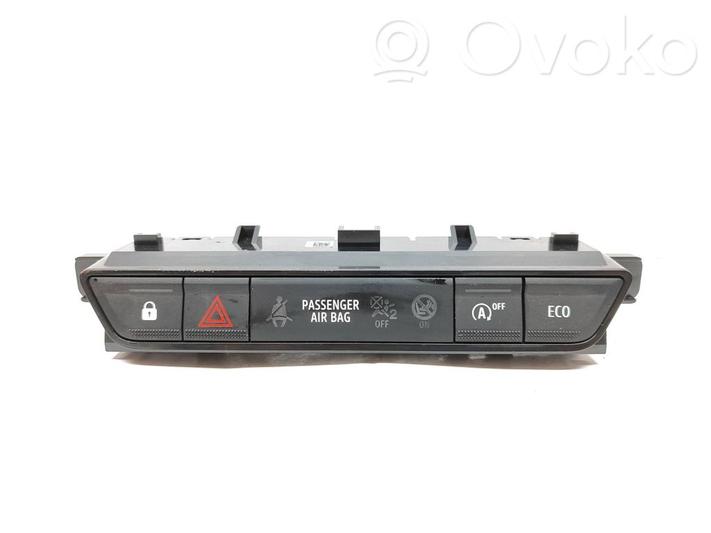 Dacia Sandero III Hazard light switch 